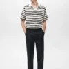 Gestreiftes, strukturiertes Strick-Poloshirt Gestreiftes, strukturiertes Strick-Poloshirt