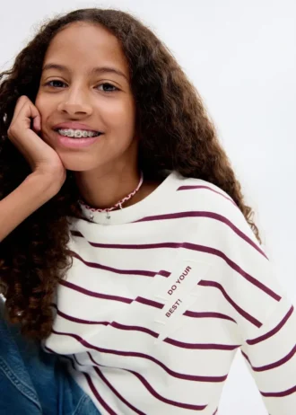 Gestreiftes Sweatshirt mit Stickerei