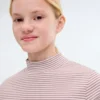 Gestreiftes T-Shirt mit gewelltem Saum Gestreiftes T-Shirt mit gewelltem Saum