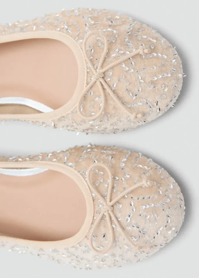 Glitzernde Ballerinas mit Schleife Glitzernde Ballerinas mit Schleife