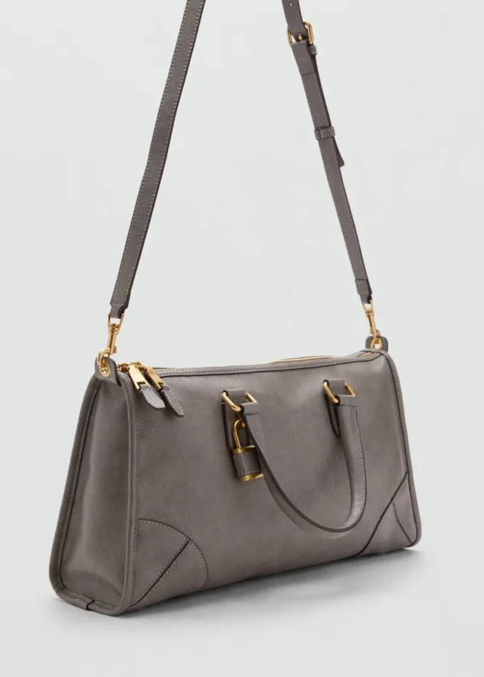 Glänzende Handtasche mit Griffen Glänzende Handtasche mit Griffen