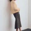 Grobstrick-Strickjacke mit Schmuckknöpfen