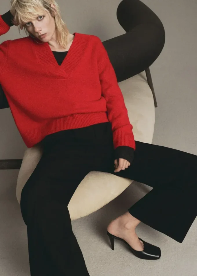 Grobstrickpullover mit V-Ausschnitt
