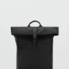 Gummierter Rucksack mit Klappenverschluss