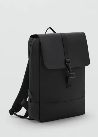 Gummierter Rucksack mit Klappenverschluss