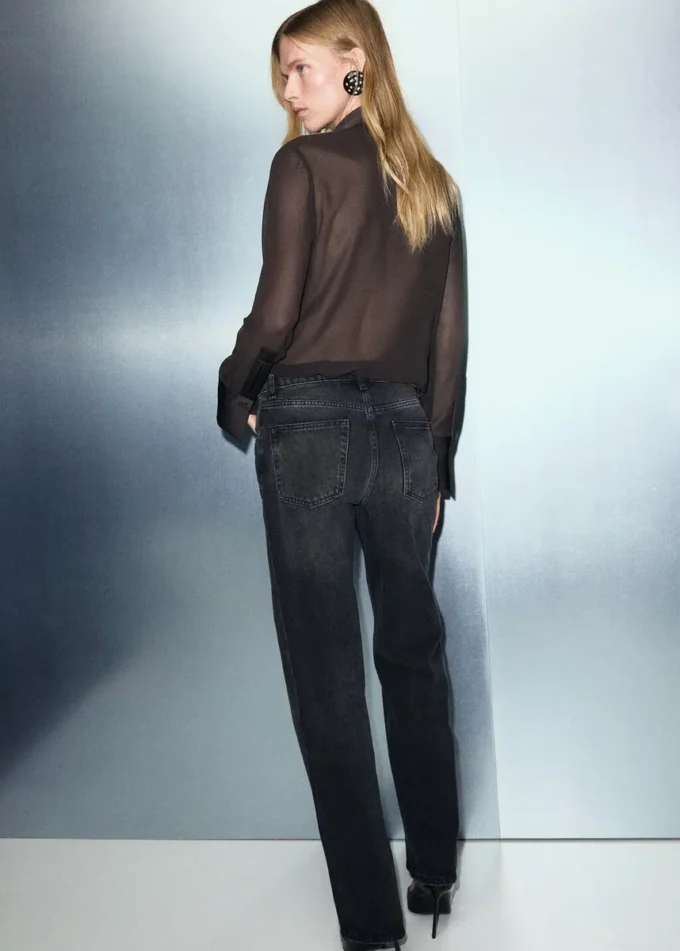 Halbtransparente Bluse mit Aufnähern