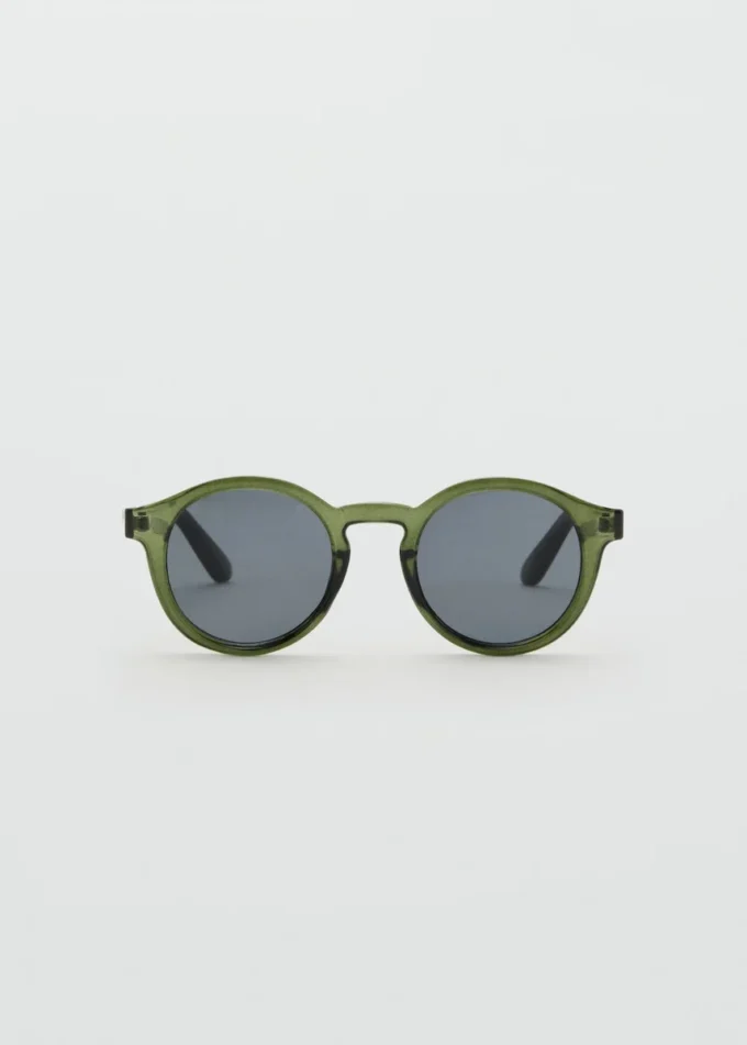Halbtransparente Sonnenbrille Halbtransparente Sonnenbrille