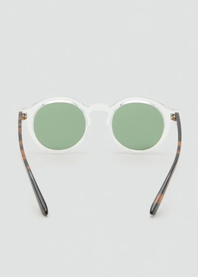 Halbtransparente Sonnenbrille Halbtransparente Sonnenbrille