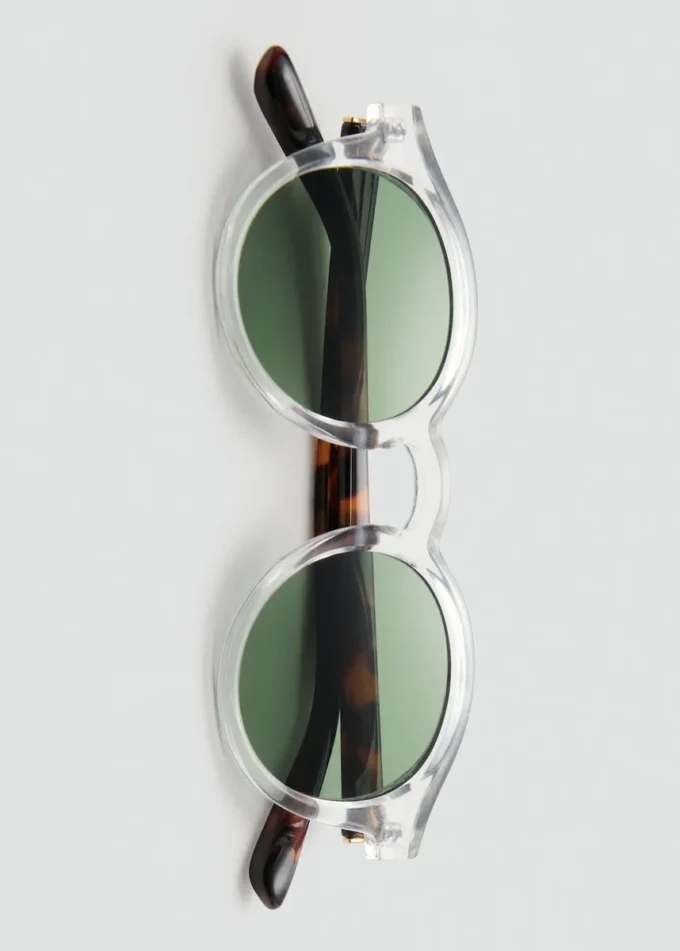 Halbtransparente Sonnenbrille Halbtransparente Sonnenbrille