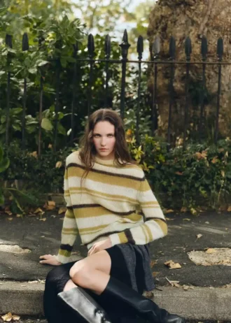 Halbtransparenter Alpaka-Pullover