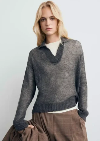 Halbtransparenter Rollkragenpullover