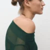 Halbtransparentes asymmetrisches Kleid