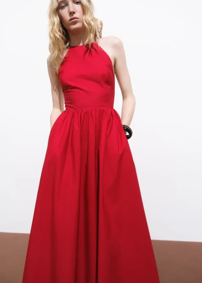 Halterkleid mit gekreuztem Rücken