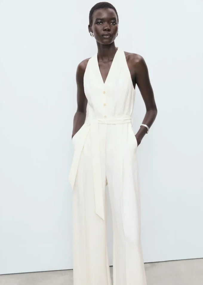Halterneck-Jumpsuit mit Gürtel