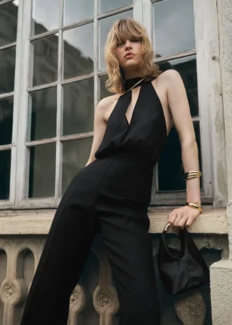 Halterneck-Jumpsuit mit Schal