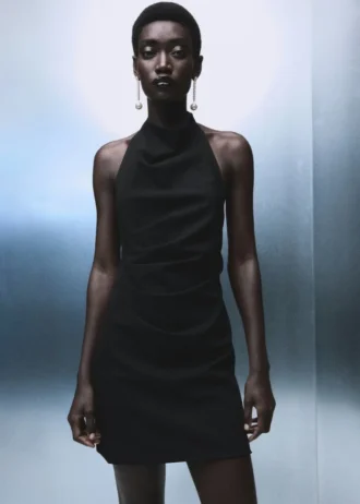 Halterneck-Kleid mit Rüschen