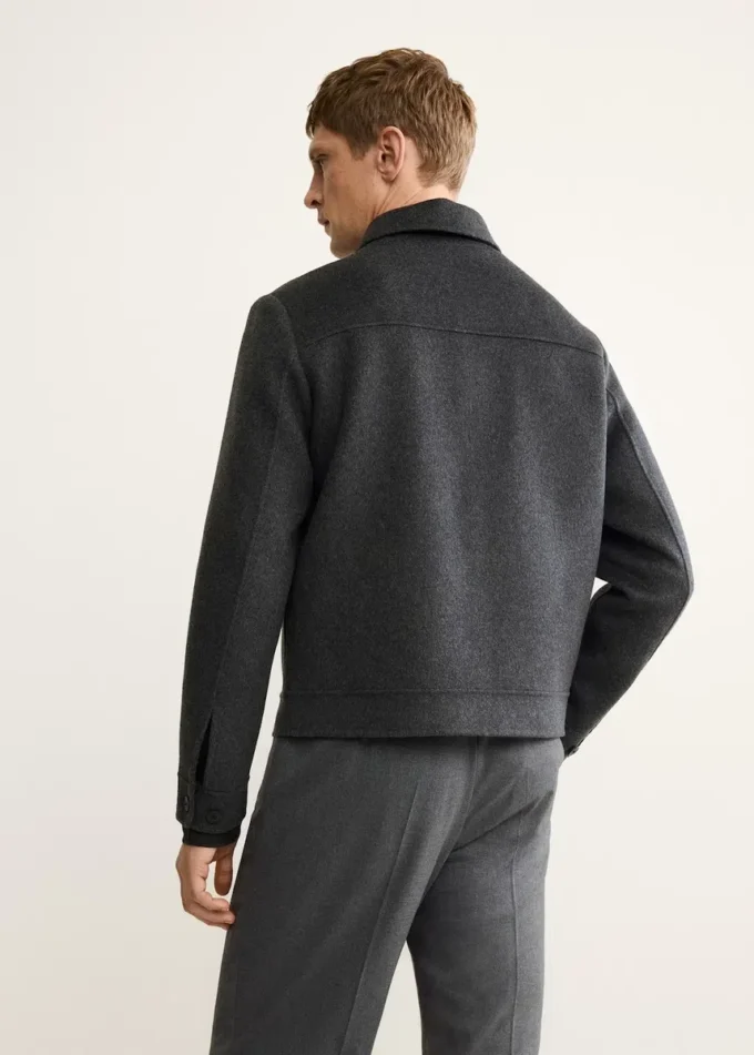 Handgefertigte Wolljacke mit Taschen Handgefertigte Wolljacke mit Taschen