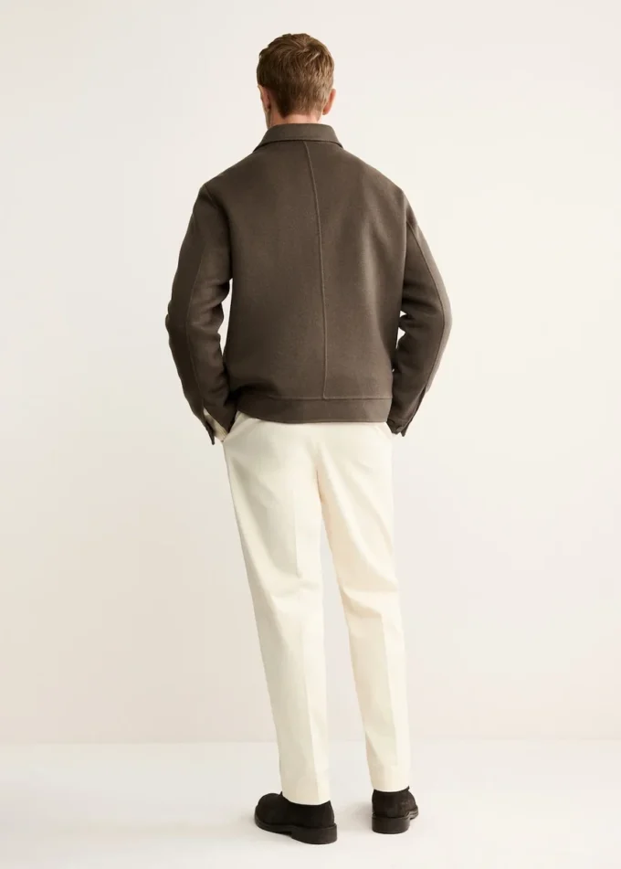 Handgefertigte Wolljacke mit Taschen Handgefertigte Wolljacke mit Taschen