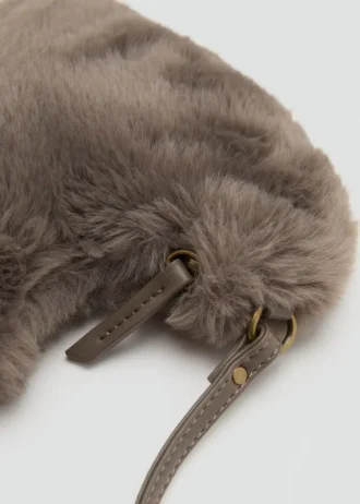 Handtasche aus Kunstfell in Herzform