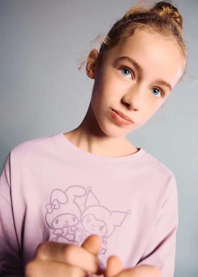 Hello Kitty T-Shirt Hello Kitty T-Shirt
