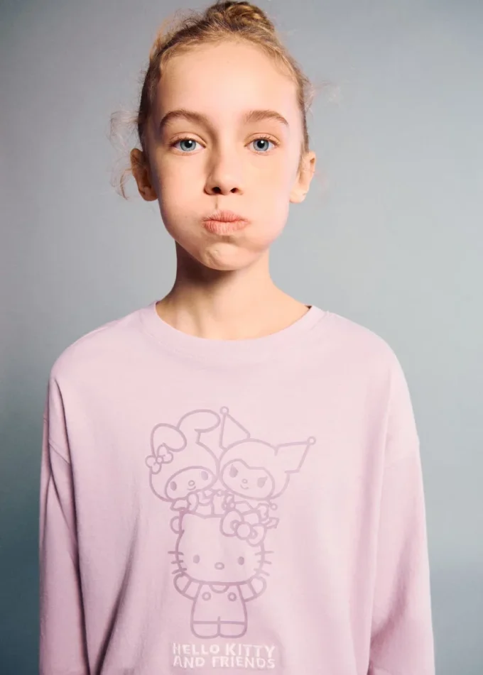 Hello Kitty T-Shirt Hello Kitty T-Shirt