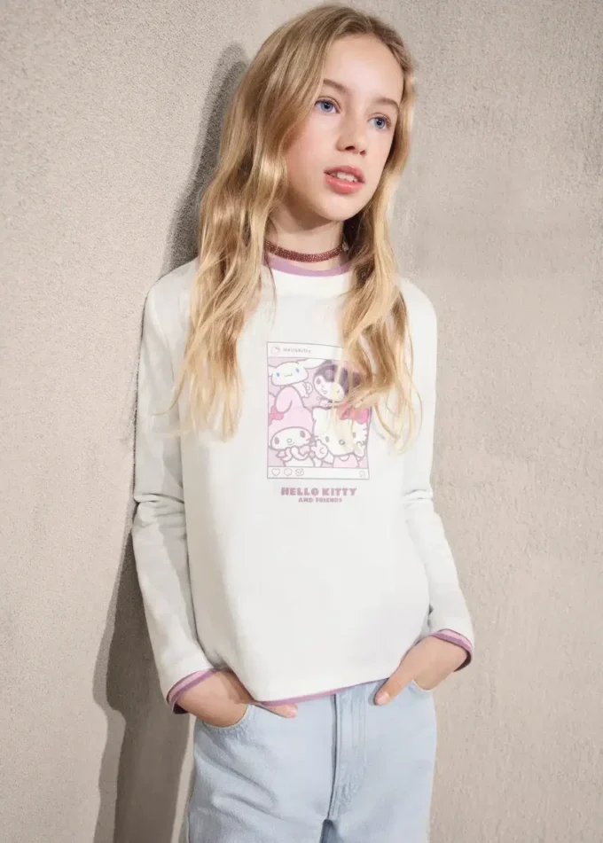 Hello Kitty T-Shirt Hello Kitty T-Shirt