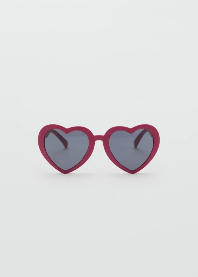 Herzförmige Sonnenbrille