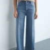 Hoch taillierte Jeans mit weitem Bein