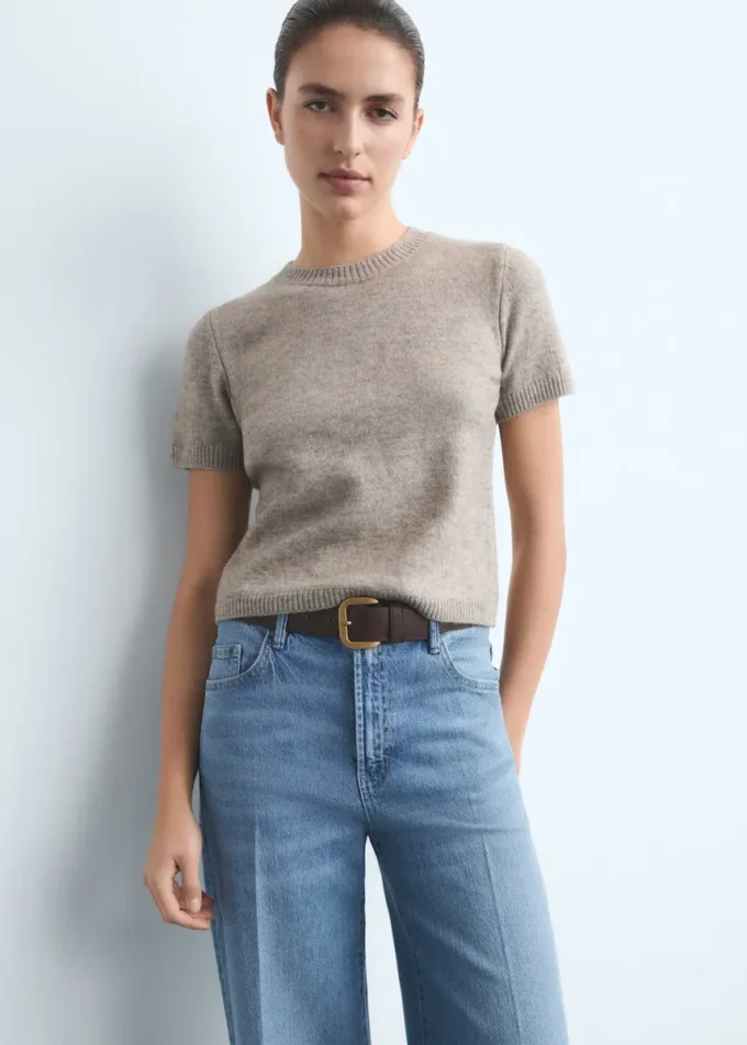Hoch taillierte Jeans mit weitem Bein