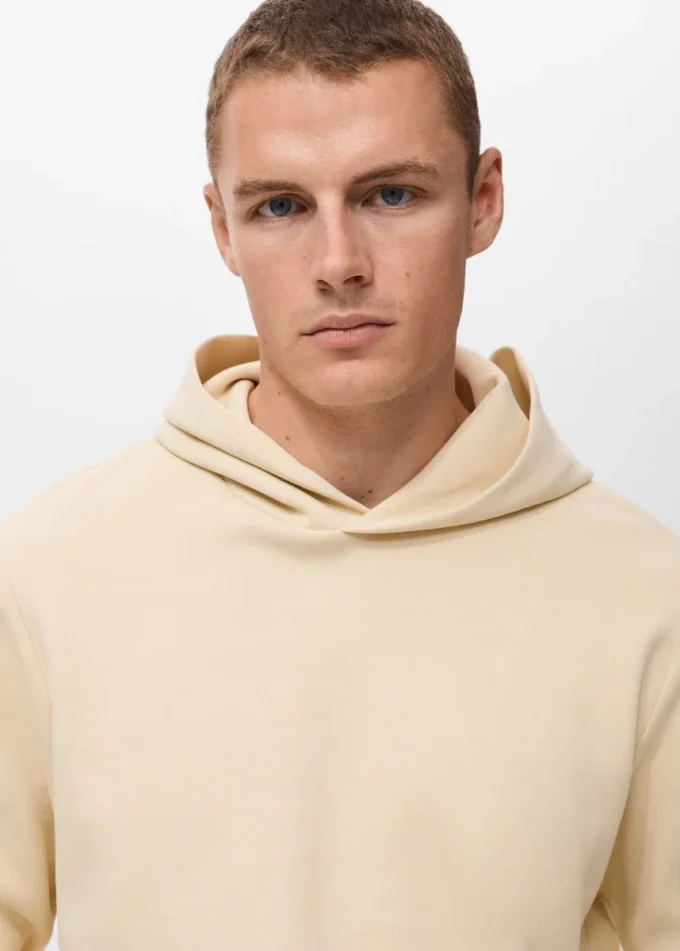 Hoodie in regulärer Passform