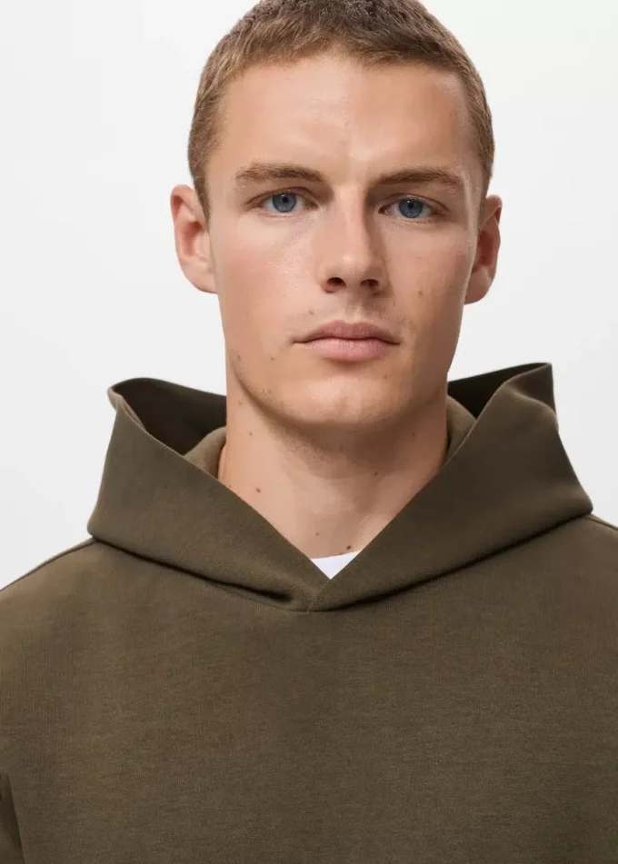 Hoodie in regulärer Passform Hoodie in regulärer Passform