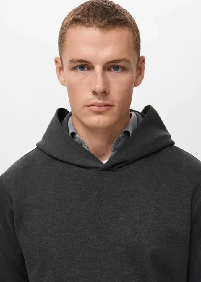 Hoodie in regulärer Passform Hoodie in regulärer Passform