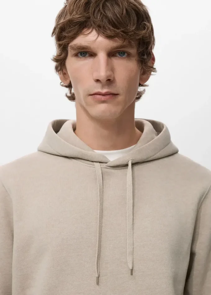 Hoodie in regulärer Passform Hoodie in regulärer Passform