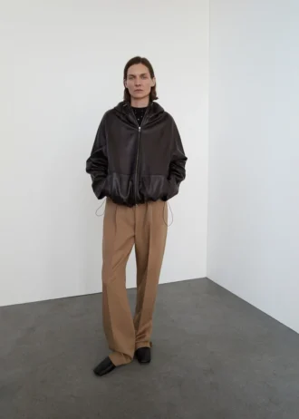 Jacke aus 100 % Leder mit Kapuze