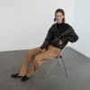 Jacke aus 100 % Leder mit Kapuze Jacke aus 100 % Leder mit Kapuze