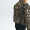 Jacke mit Leopardenmuster und Knöpfen Jacke mit Leopardenmuster und Knöpfen