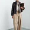 Jacke mit Perkins-Kragenstruktur