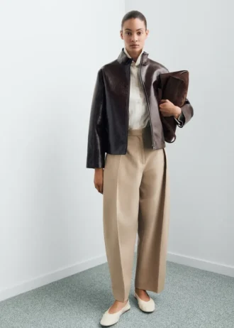 Jacke mit Perkins-Kragenstruktur