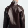 Jacke mit Perkins-Kragenstruktur