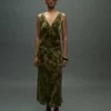 Jacquard-Kleid mit V-Ausschnitt Jacquard-Kleid mit V-Ausschnitt