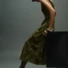 Jacquard-Kleid mit V-Ausschnitt Jacquard-Kleid mit V-Ausschnitt