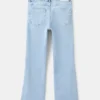 Jeans mit dekorativen Nähten und ausgestelltem Bein Jeans mit dekorativen Nähten und ausgestelltem Bein