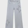 Jeans mit gestickten Sternen Jeans mit gestickten Sternen
