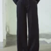Jeans mit hoher Taille und geradem Schnitt Jeans mit hoher Taille und geradem Schnitt