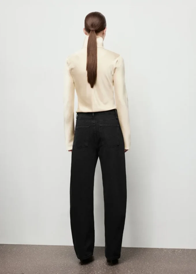 Jeans mit hoher Taille und geradem Schnitt Jeans mit hoher Taille und geradem Schnitt