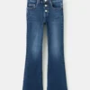 Jeans mit Knöpfen
