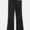 Jeans mit Knöpfen