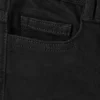 Jeans mit Knöpfen