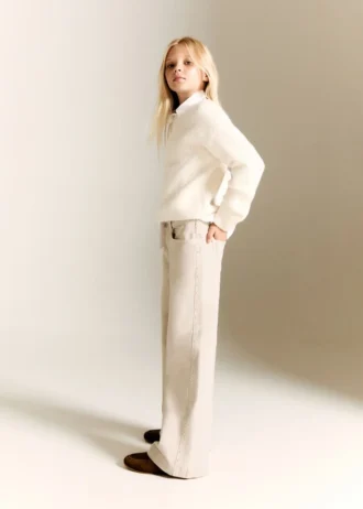 Jeans mit niedriger Taille und Nieten