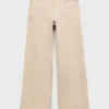Jeans mit niedriger Taille und Nieten Jeans mit niedriger Taille und Nieten